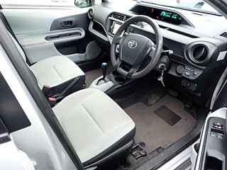 TOYOTA AQUA 2013