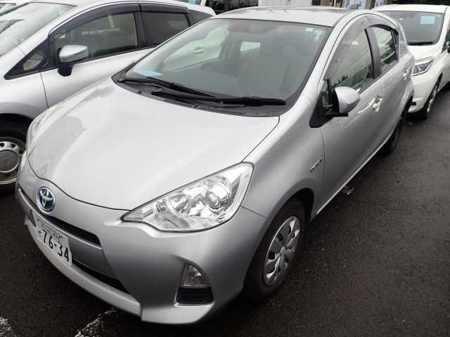 TOYOTA AQUA 2013
