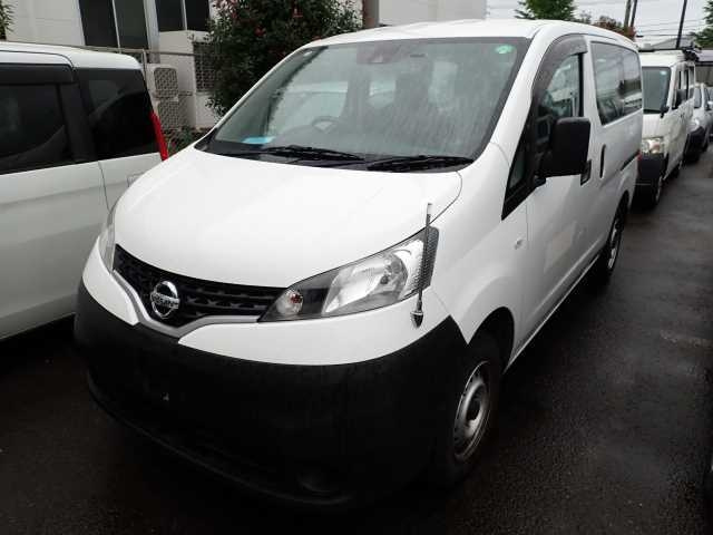 NISSAN NV200 2020