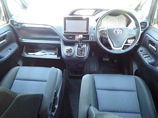 TOYOTA VOXY 2016
