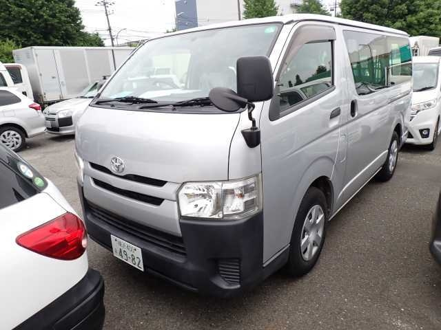 TOYOTA HIACE VAN 2016