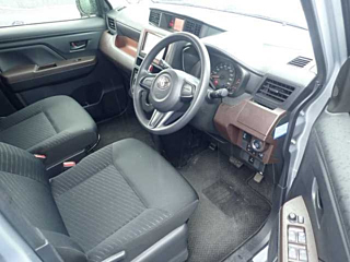 TOYOTA TANK 2019