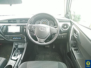 TOYOTA AURIS 2015