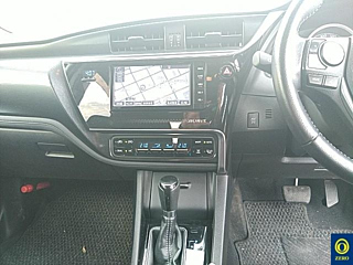 TOYOTA AURIS 2015