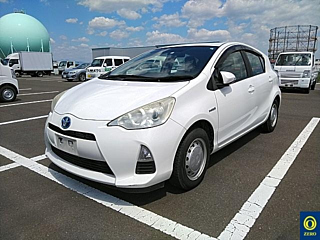 TOYOTA AQUA 2012