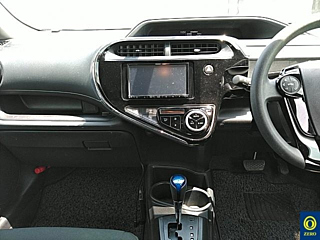 TOYOTA AQUA 2020