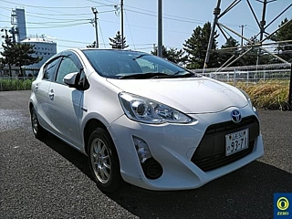 TOYOTA AQUA 2016