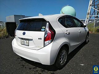 TOYOTA AQUA 2016