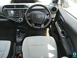 TOYOTA AQUA 2016