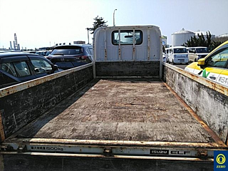 ISUZU ELF 2011