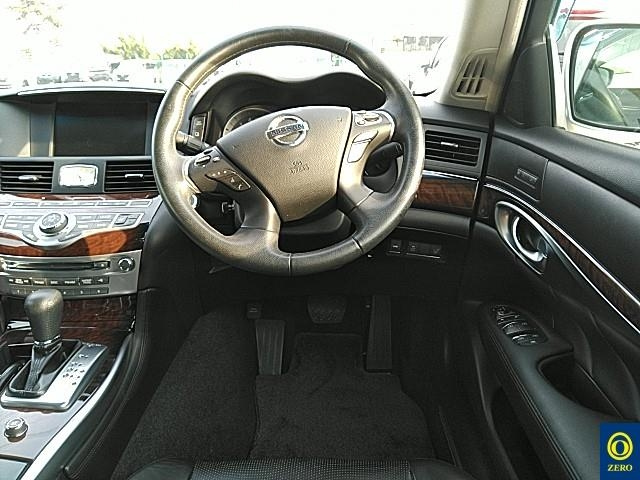 NISSAN FUGA 2011