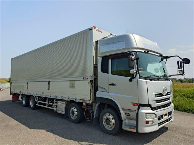 NISSAN UD SERIES 2012