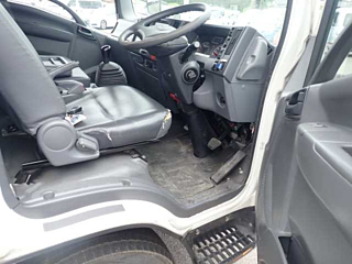 ISUZU ELF 2018