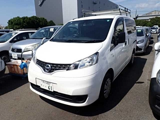 NISSAN NV200 2020