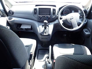 NISSAN NV200 2020