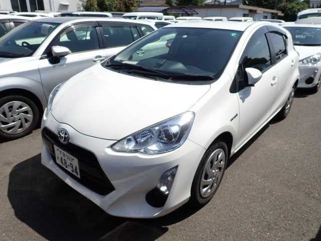 TOYOTA AQUA 2016
