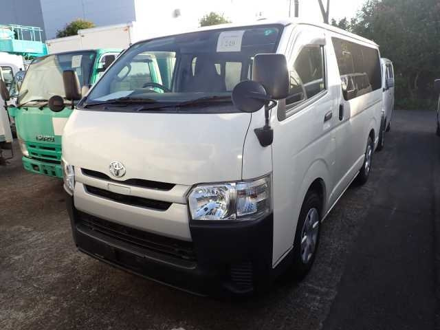 TOYOTA HIACE VAN 2019