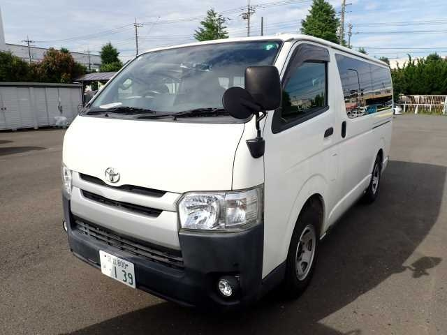 TOYOTA HIACE VAN 2015