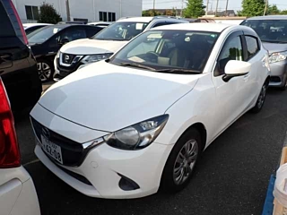 MAZDA DEMIO 2017