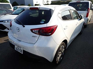 MAZDA DEMIO 2017