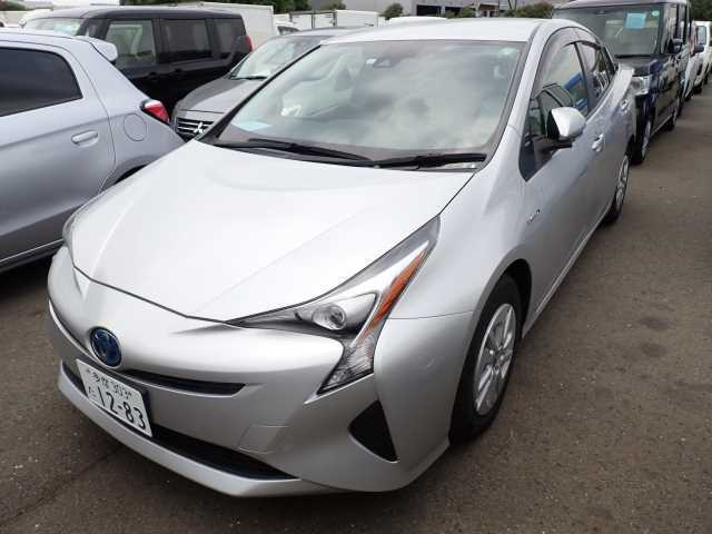 TOYOTA PRIUS 2018