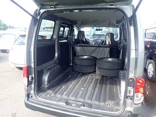 NISSAN NV200 2018