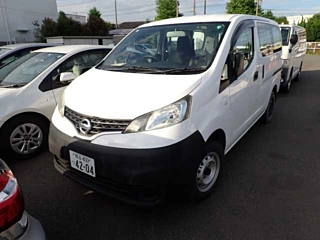 NISSAN NV200 2019