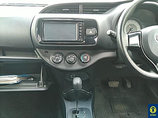 TOYOTA VITZ 2018