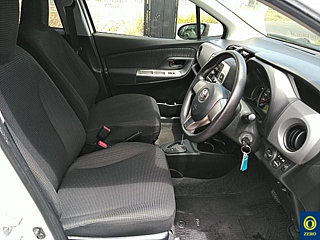 TOYOTA VITZ 2014