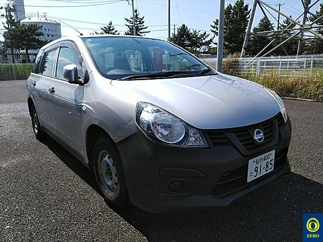 NISSAN AD 2017