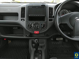 NISSAN AD 2011