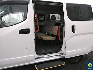 NISSAN NV200 2012