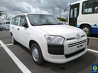 TOYOTA SUCCEED 2017