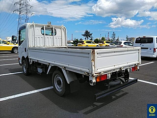 NISSAN ATLAS 2010