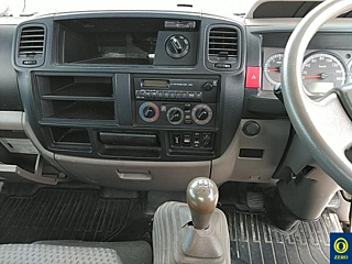 NISSAN ATLAS 2010
