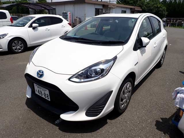 TOYOTA AQUA 2019