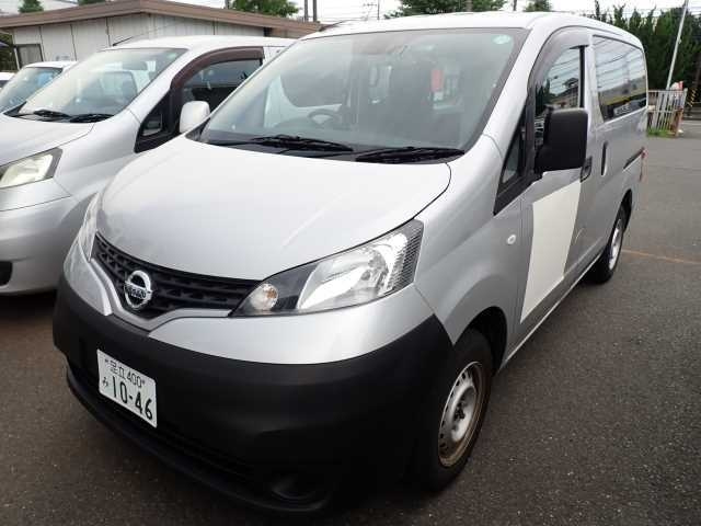 NISSAN NV200 2020