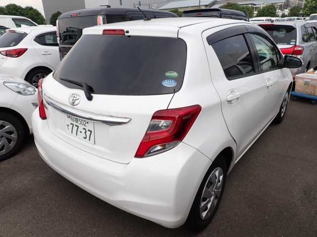 TOYOTA VITZ 2016