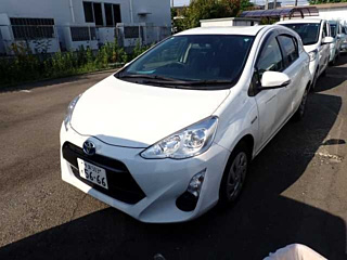 TOYOTA AQUA 2016