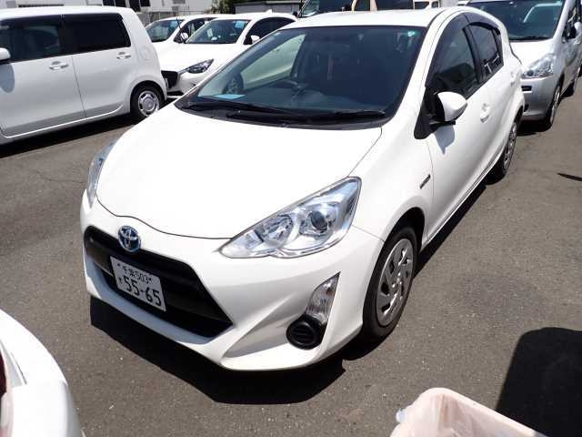 TOYOTA AQUA 2016