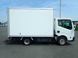 NISSAN ATLAS 2013