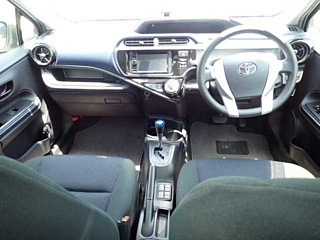 TOYOTA AQUA 2016