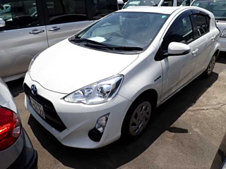 TOYOTA AQUA 2016
