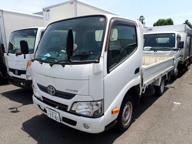 TOYOTA DYNA 2017