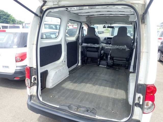 NISSAN NV200 2011