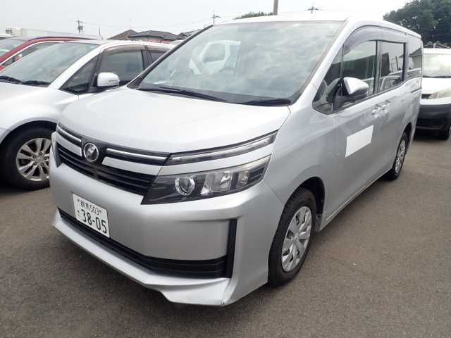 TOYOTA VOXY 2016