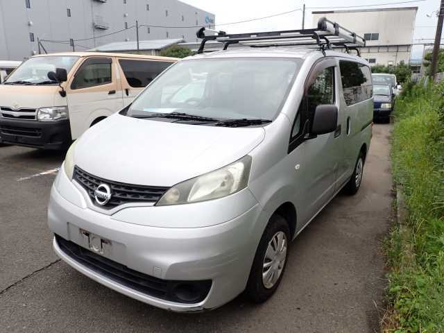 NISSAN NV200 2013
