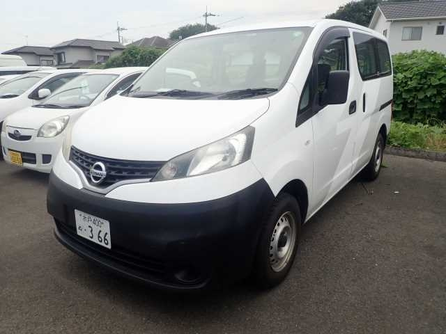 NISSAN NV200 2019