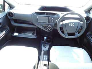 TOYOTA AQUA 2019