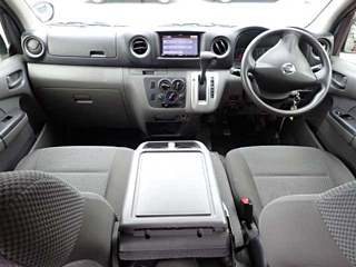 NISSAN CARAVAN VAN 2017